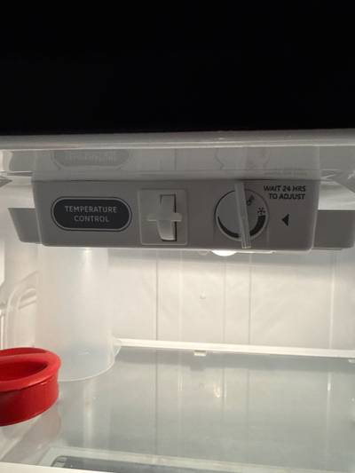 Cold-hold units (reach-ins/walk-ins) at ≤41°F?