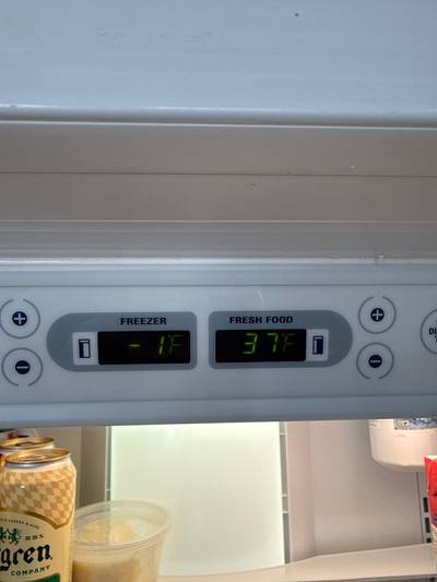 Cold-hold units (reach-ins/walk-ins) at ≤41°F?
